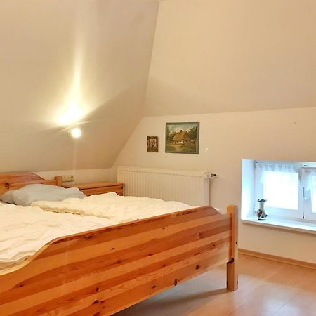 Kleine Reetgedeckte Doppelhaushaelfte In Idyllischer Lage Nardevitz 外观 照片